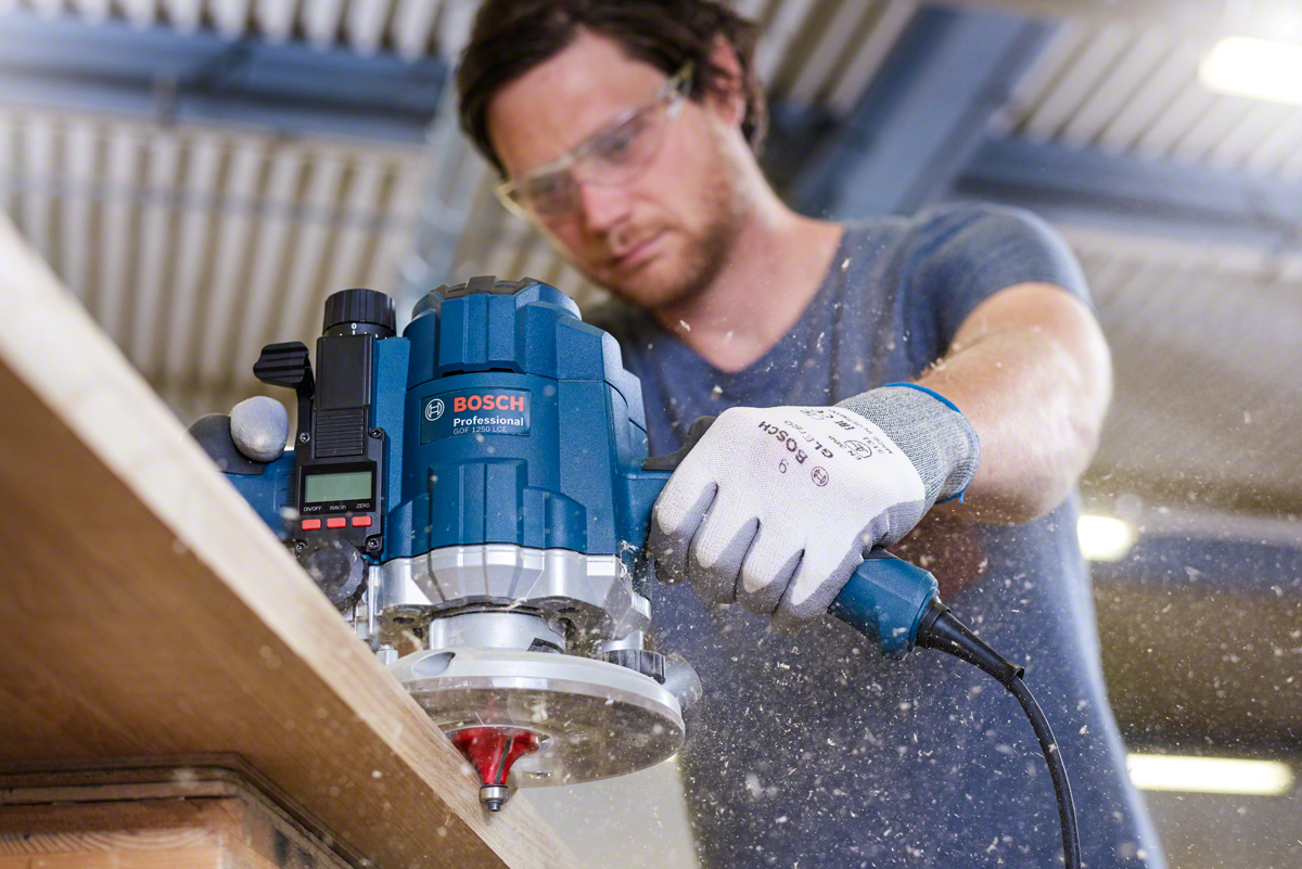 Bosch - Expert Serisi Ahşap İçin Çift Oluklu, Sert Metal Düz Freze Ucu 8*12*63,8 mm - Resim 4